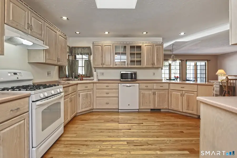 95 Ash Drive, Hamden, CT 06518 - Image #2