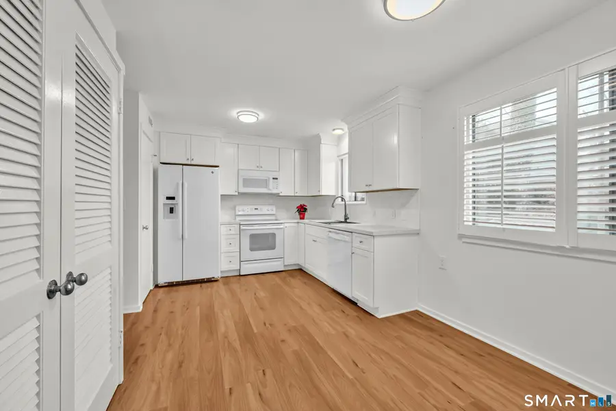 98 Heritage Village #A, Southbury, CT 06488 - Image #3