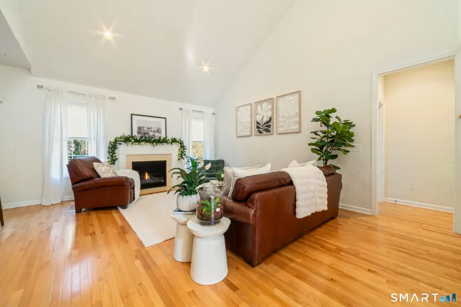 160 Barkledge Drive #160, Newington, CT 06111 - Image #2