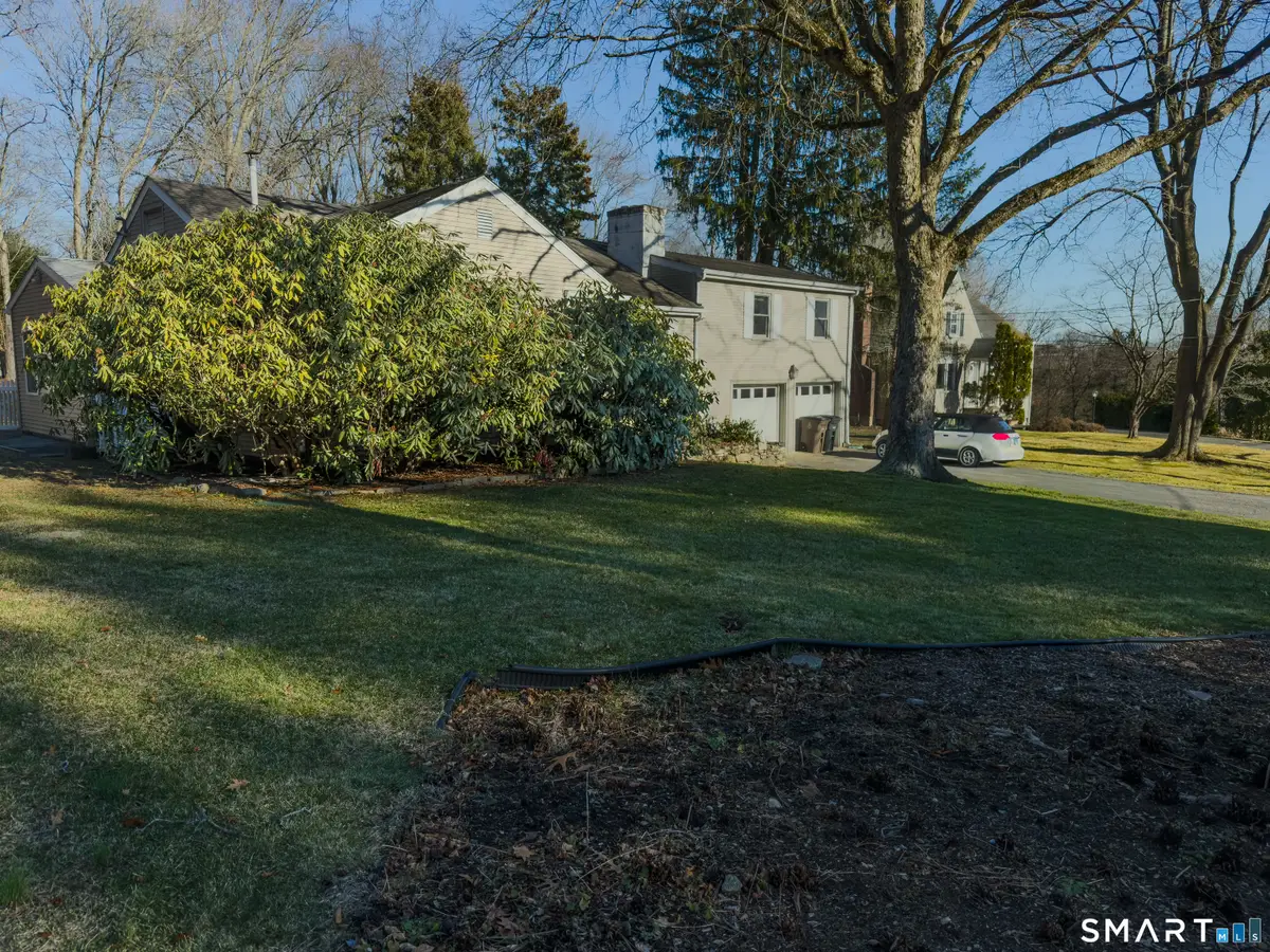 124 Wyndover Lane, Stamford, CT 06902 - Image #1