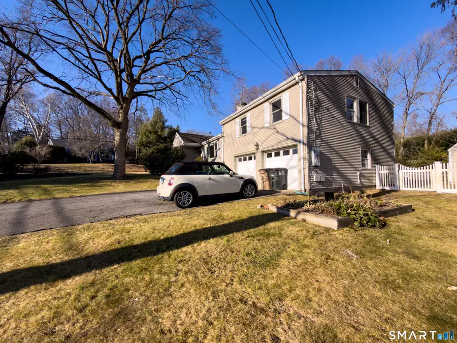 124 Wyndover Lane, Stamford, CT 06902 - Image #2