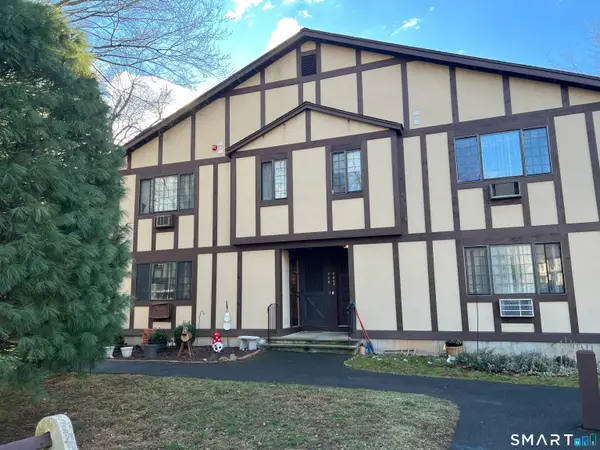 448 Swanson Crescent #448, Milford, CT 06461