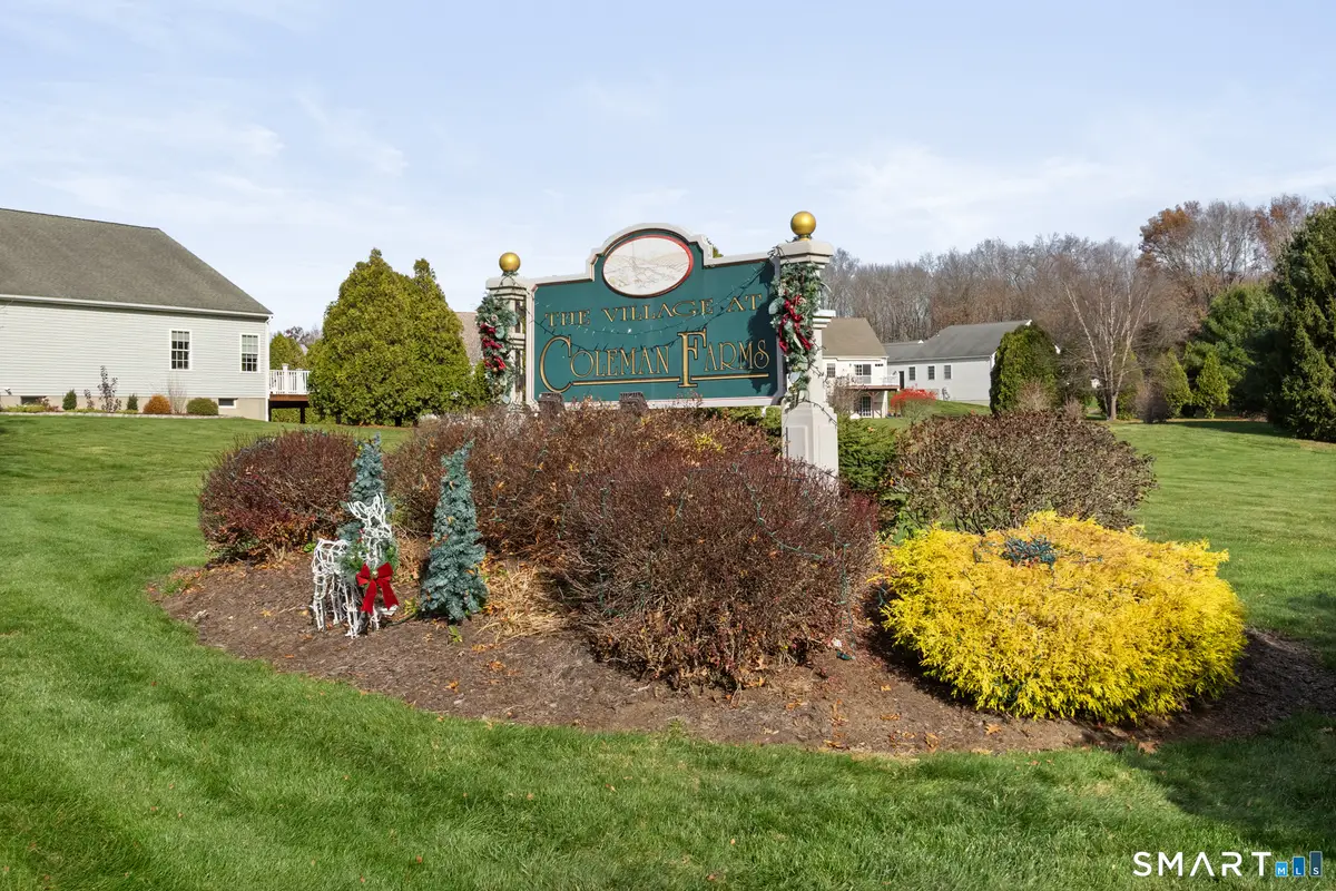 8 Old Barn Road #8, East Windsor, CT 06088 - Image #1