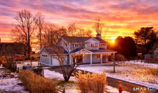 11 Woodsea Place, Waterford, CT 06385