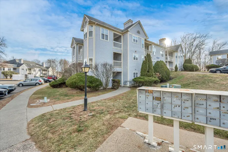 75 Redwood Drive #1303, East Haven, CT 06513 - Image #2