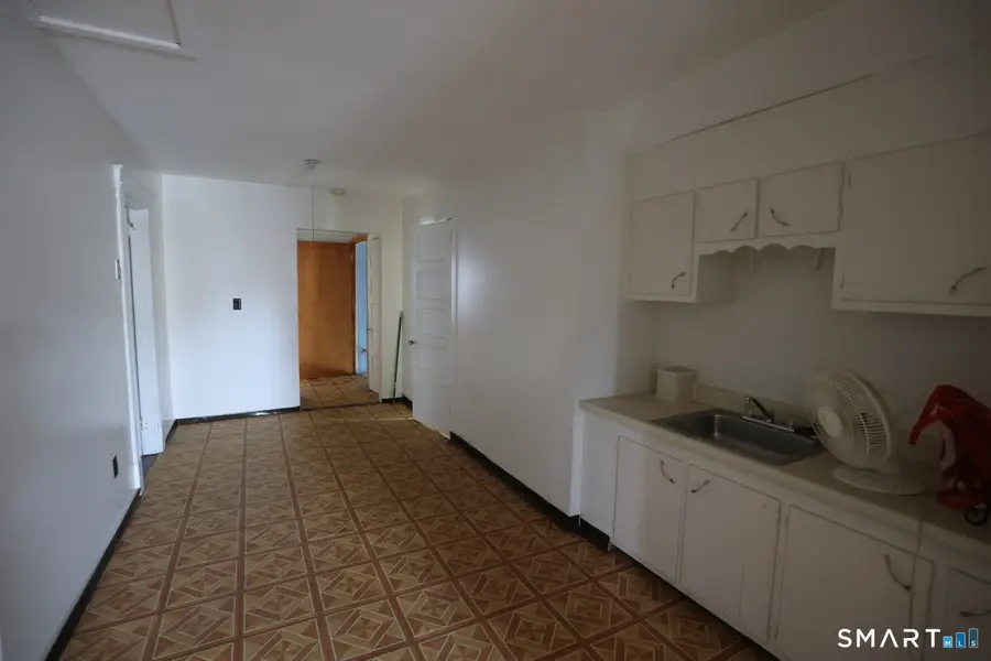 158 Barker Street, Hartford, CT 06114 - Image #3