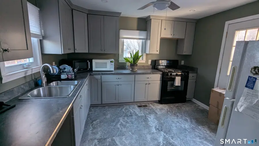 20 Geer Avenue, Norwich, CT 06360 - Image #2