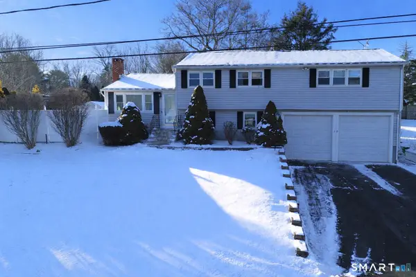 19 Evergreen Drive, Clinton, CT 06413