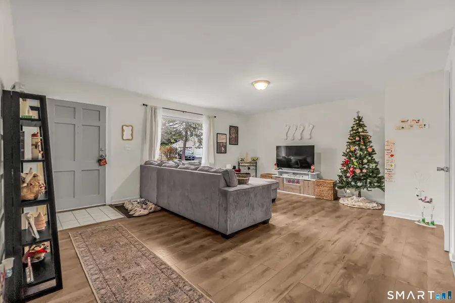 252 Bear Paw Road, Bridgeport, CT 06606 - Image #2