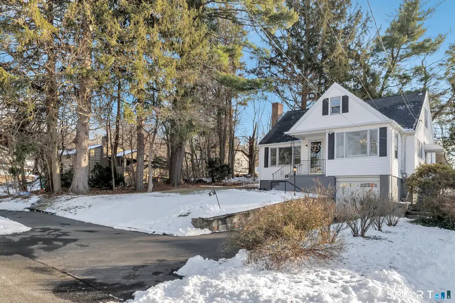 9 Sunny Ridge Parkway, Trumbull, CT 06611 - Image #2