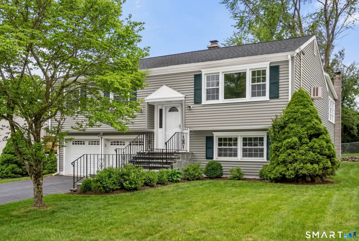 293 Sigwin Drive, Fairfield, CT 06824 - Image #1