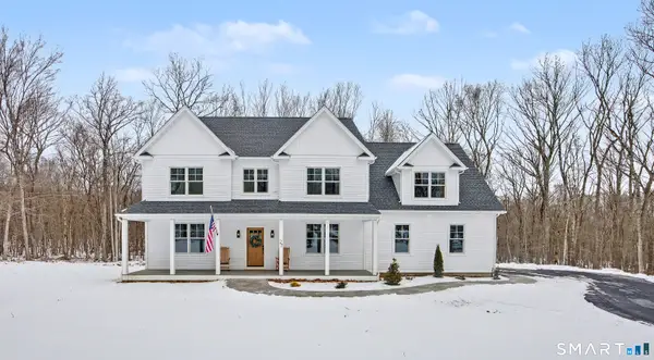 27 Greenwich Place, Colchester, CT 06415