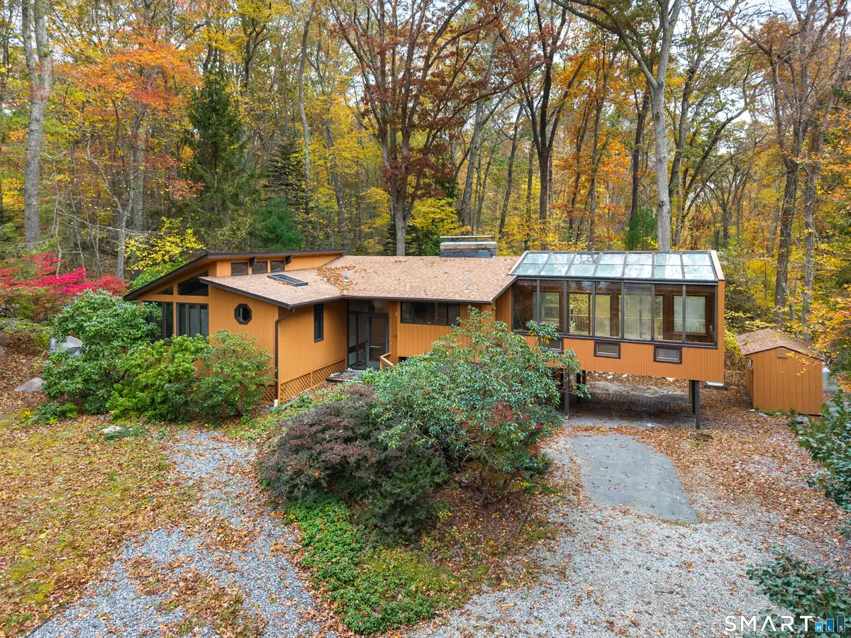 16 Longview Avenue, Waterford, CT 06385 - Image #1