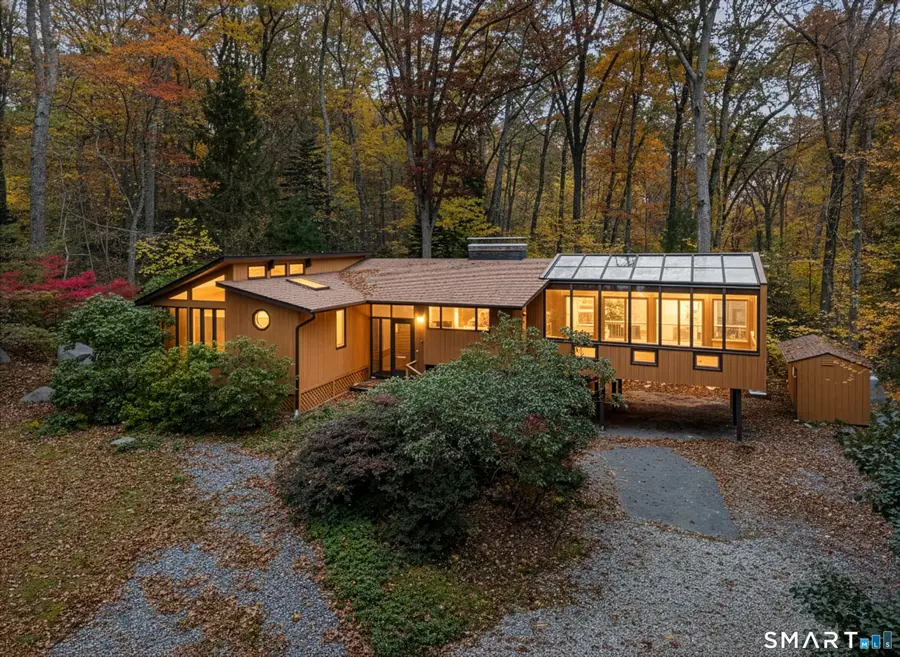 16 Longview Avenue, Waterford, CT 06385 - Image #2