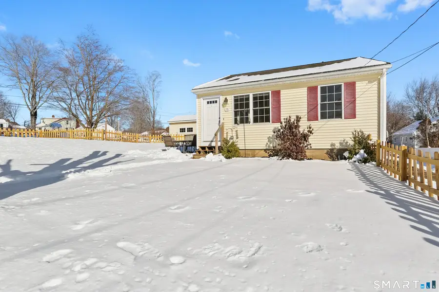 75 Middlebrooks Avenue, Trumbull, CT 06611 - Image #2