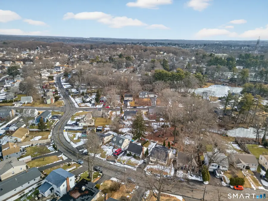 563 Lakeside Drive, Bridgeport, CT 06606 - Image #3