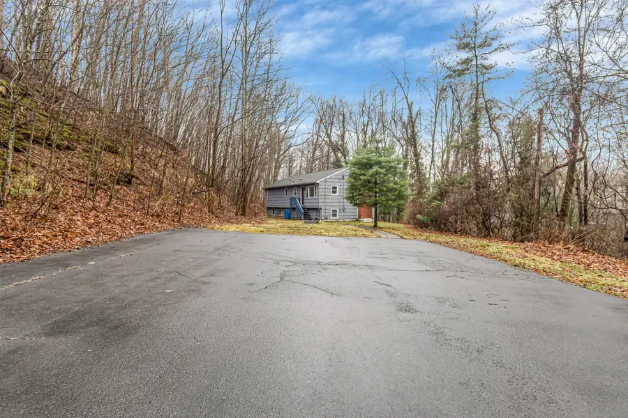 64 Darley Drive, Hamden, CT 06518 - Image #2