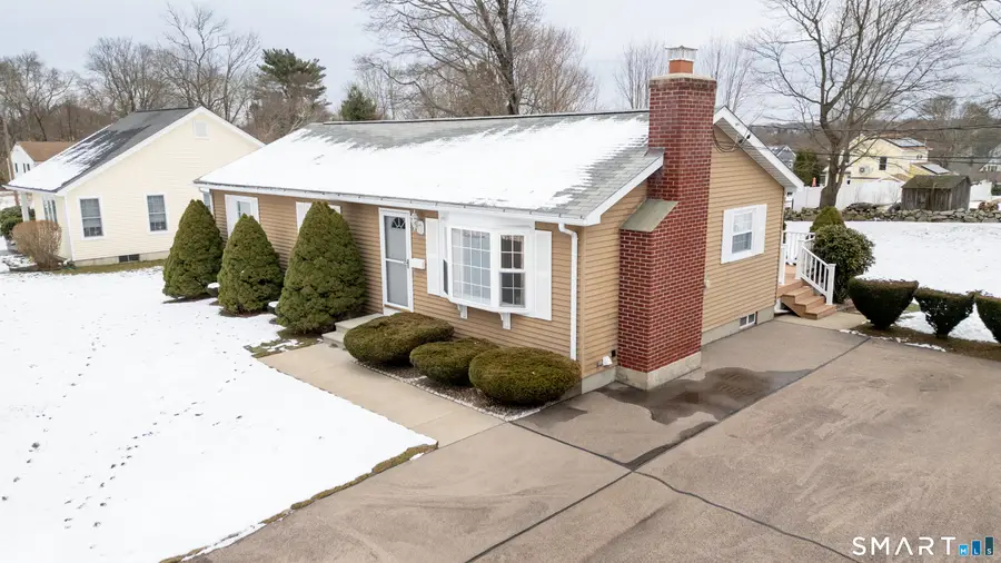 18 Edwards Street, Pawcatuck, CT 06379 - Image #3
