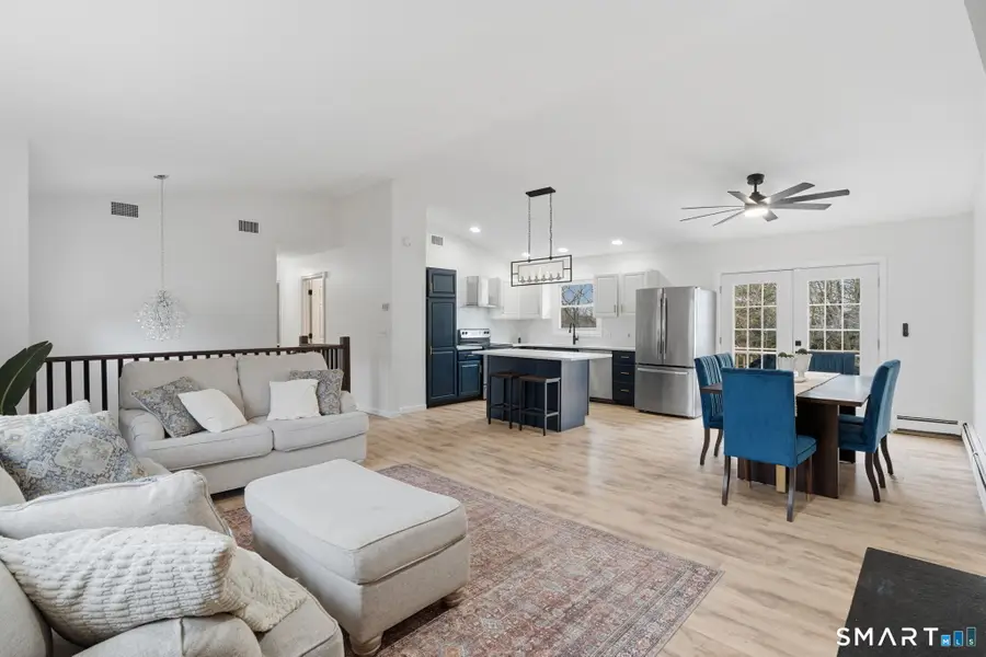 4 Rosewood Court, Naugatuck, CT 06770 - Image #3