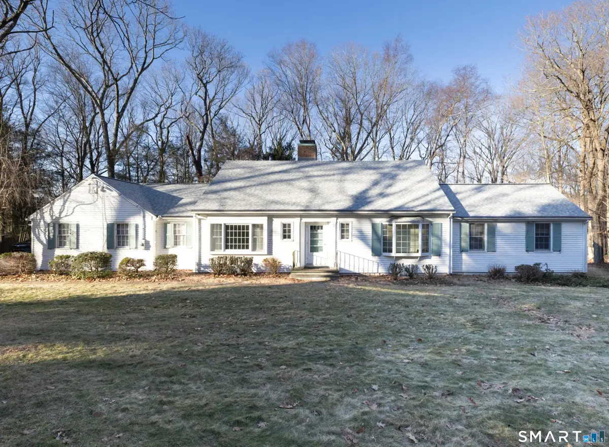 117 Crest Road, Middlebury, CT 06762 - Image #1