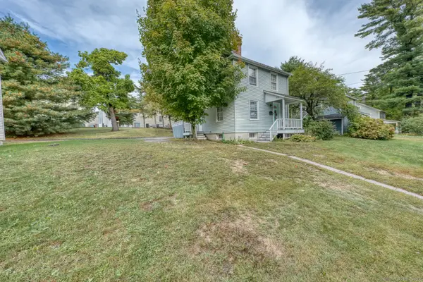 3 Stebbins Brook Lane, Simsbury, CT 06070