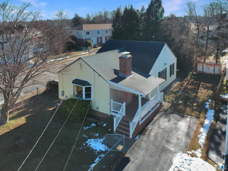 18 Phillips Street, New London, CT 06320 - Image #2