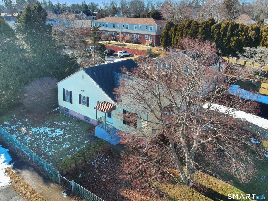 18 Phillips Street, New London, CT 06320 - Image #3