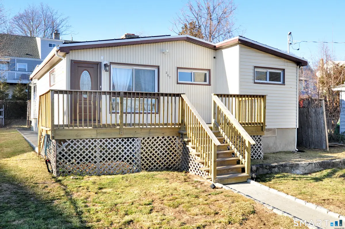 207 Hillcrest Road, Bridgeport, CT 06606 - Image #1
