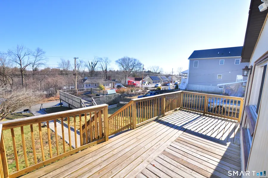 207 Hillcrest Road, Bridgeport, CT 06606 - Image #2