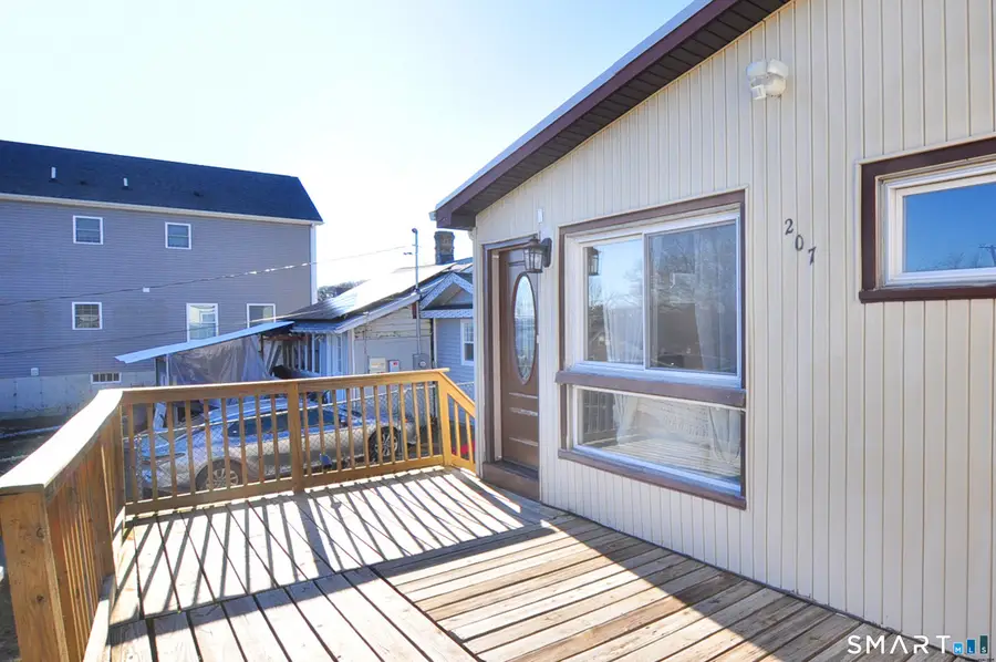 207 Hillcrest Road, Bridgeport, CT 06606 - Image #3