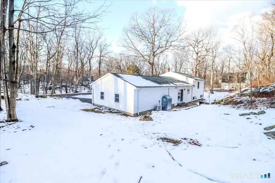 8 Summit Lane, Ridgefield, CT 06877 - Image #3