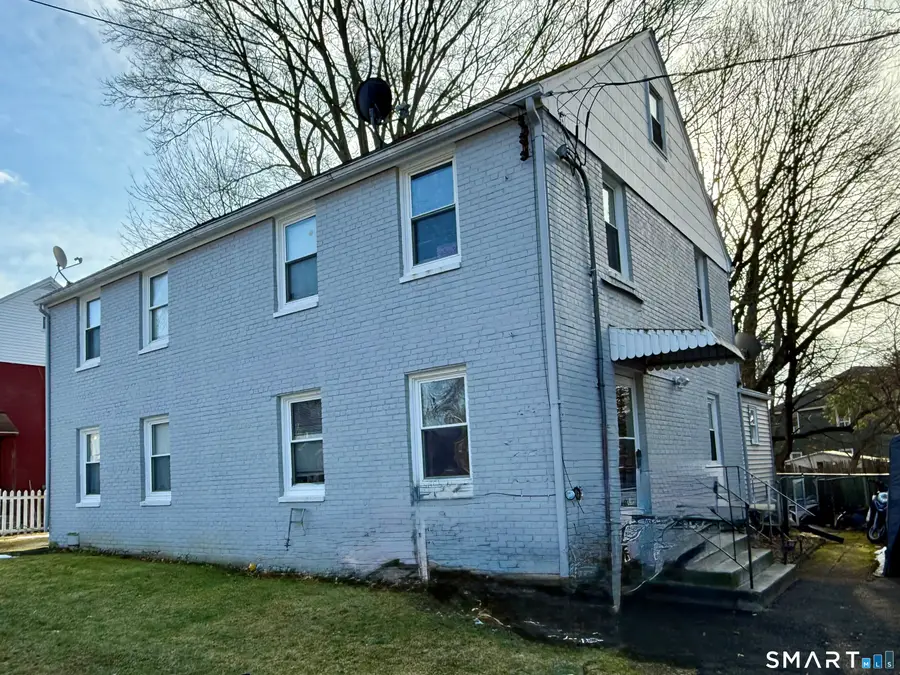 70 Manila Place, Bridgeport, CT 06610 - Image #3