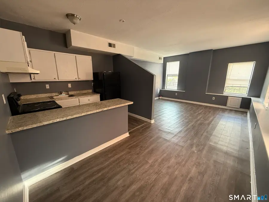 31-33 Wethersfield Avenue #I, Hartford, CT 06114 - #3