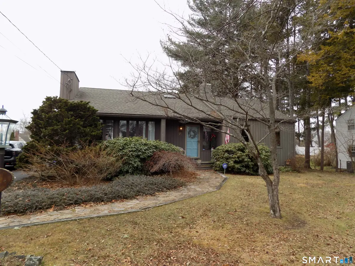 9-1/2 East Tomstead Road, Simsbury, CT 06070 - Image #1