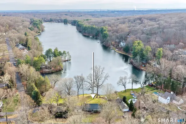 7 Hemlock Trail, Trumbull, CT 06611