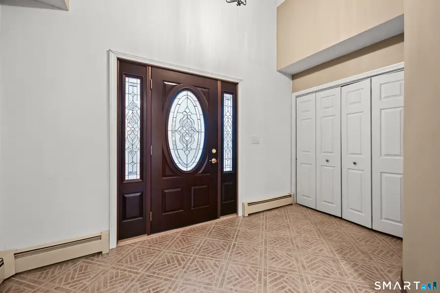 31 Oxford Court, Simsbury, CT 06070 - Image #2