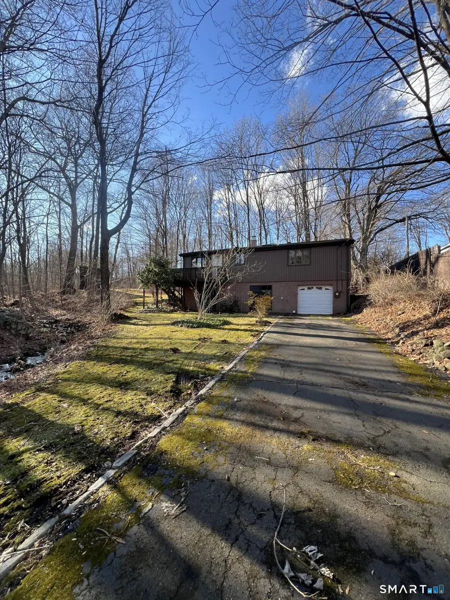 19 Smithfield Avenue, Meriden, CT 06451 - Image #2