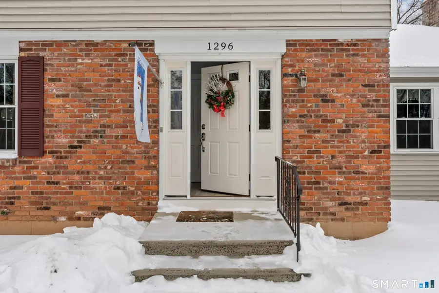 1296 Deer Run Circle, Cheshire, CT 06410 - Image #3