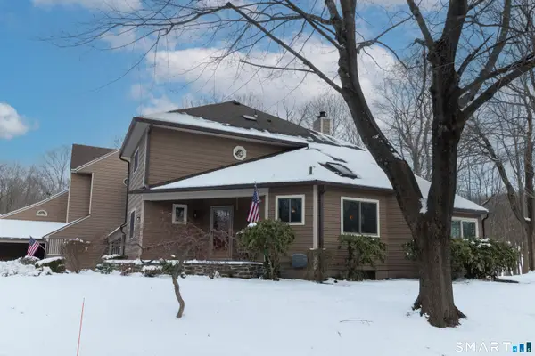 7 Meeting House Lane #7, Shelton, CT 06484