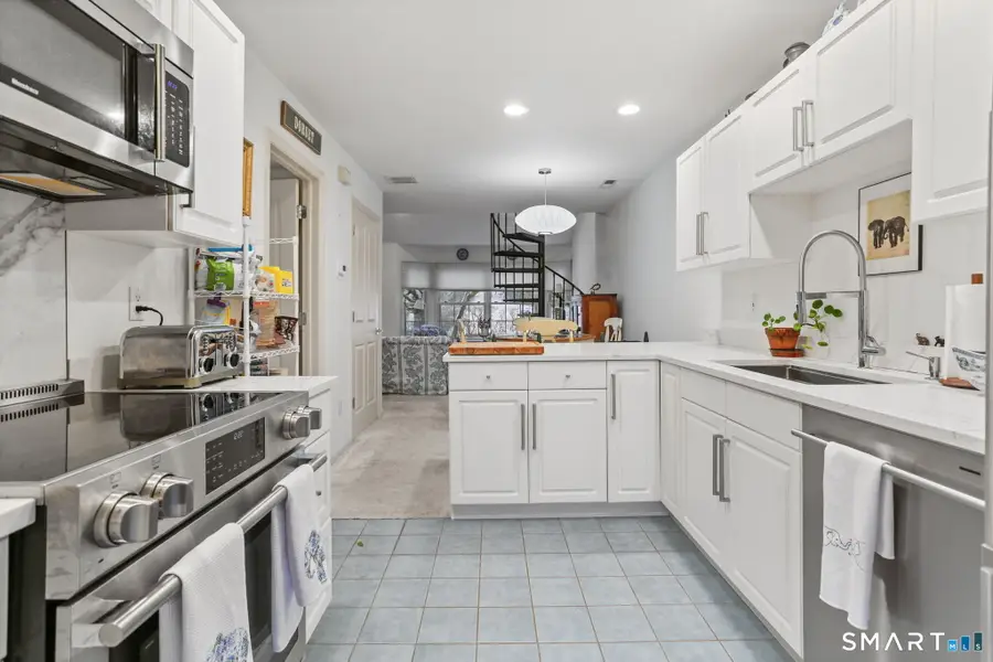 77 Locust Avenue #APT 124, New Canaan, CT 06840 - #3