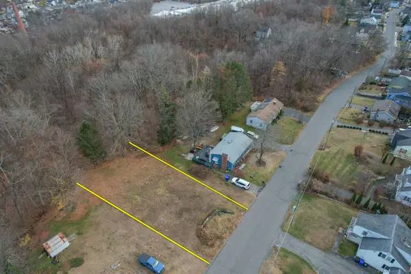 Red Mountain Avenue, Torrington, CT 06790