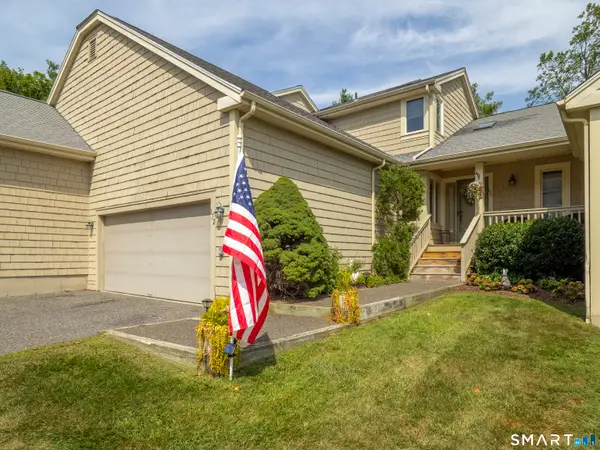 12 Boulevard Drive #31-172, Danbury, CT 06810