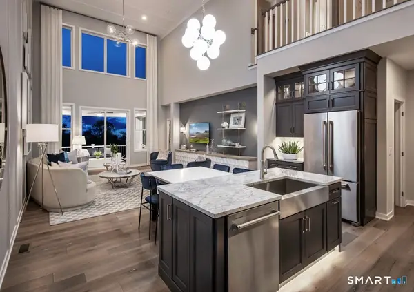 3 Edgewood Way #26, Woodbridge, CT 06525