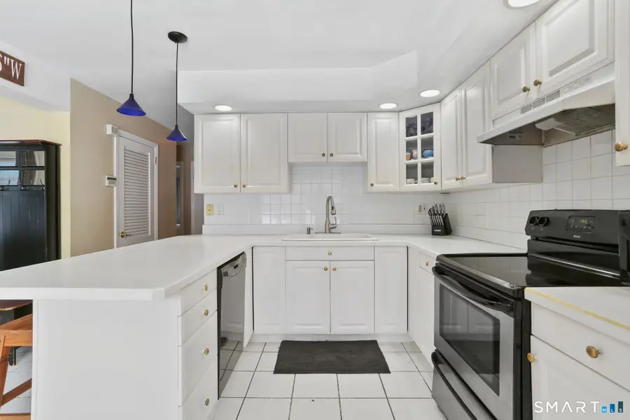 40 Rose Terrace, Trumbull, CT 06611 - Image #3