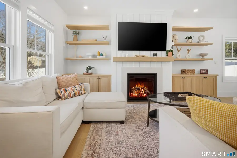 196 Robin Lane, Fairfield, CT 06824 - Image #3