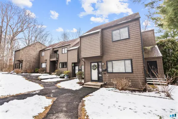 43 Hampton Park #43, Branford, CT 06405