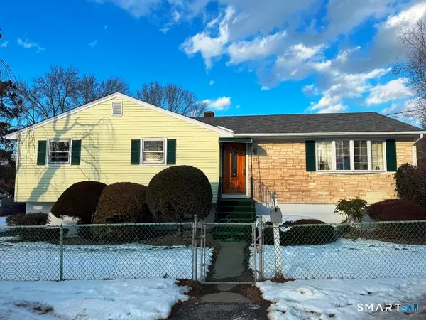 21 Blue Trail Drive, Waterbury, CT 06705