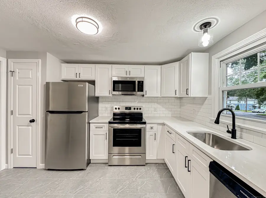 85 Cold Spring Circle, Naugatuck, CT 06770 - Image #3