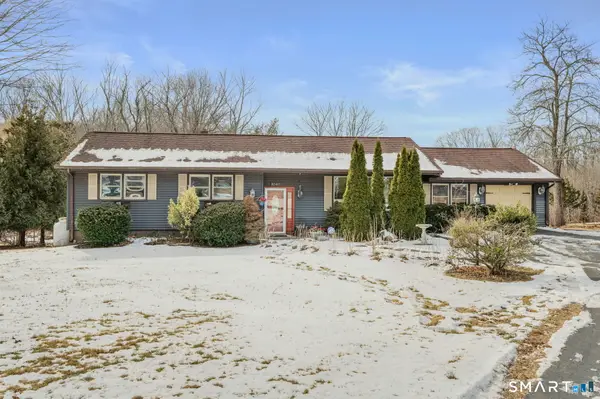 1040 East Lake Road, Montville, CT 06370