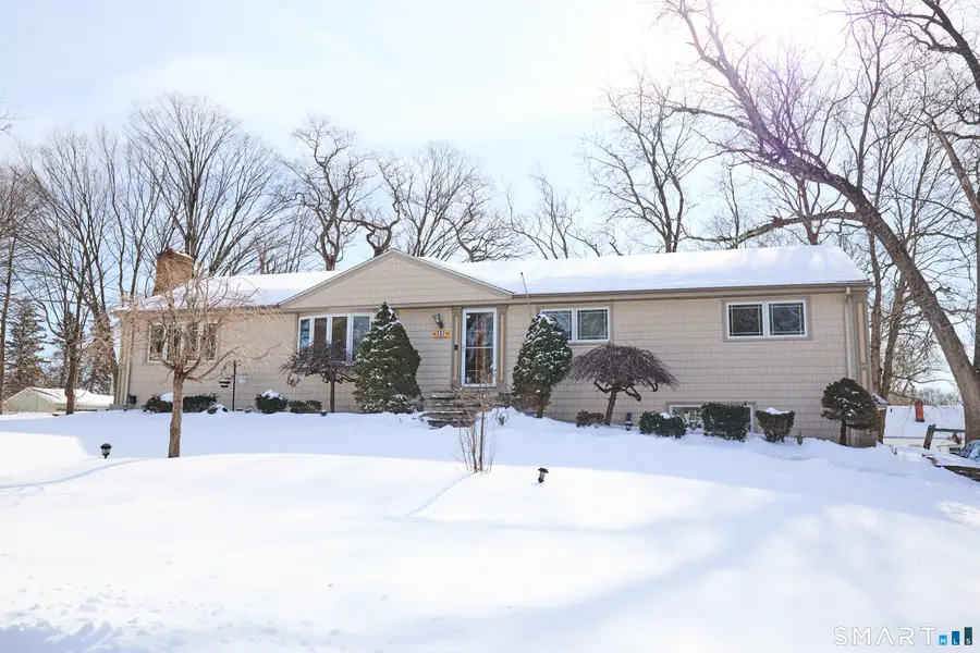 121 Campbell Road, Trumbull, CT 06611 - Image #2